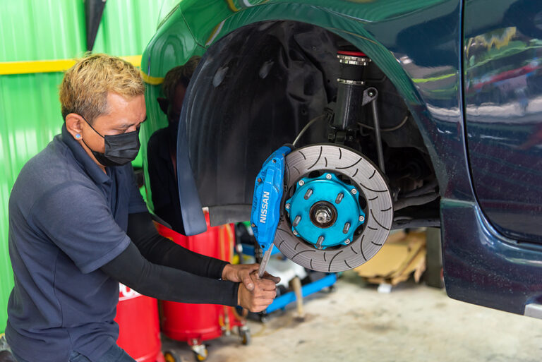 How to Know When it’s Time to Replace Your Car Brakes Northeast Auto